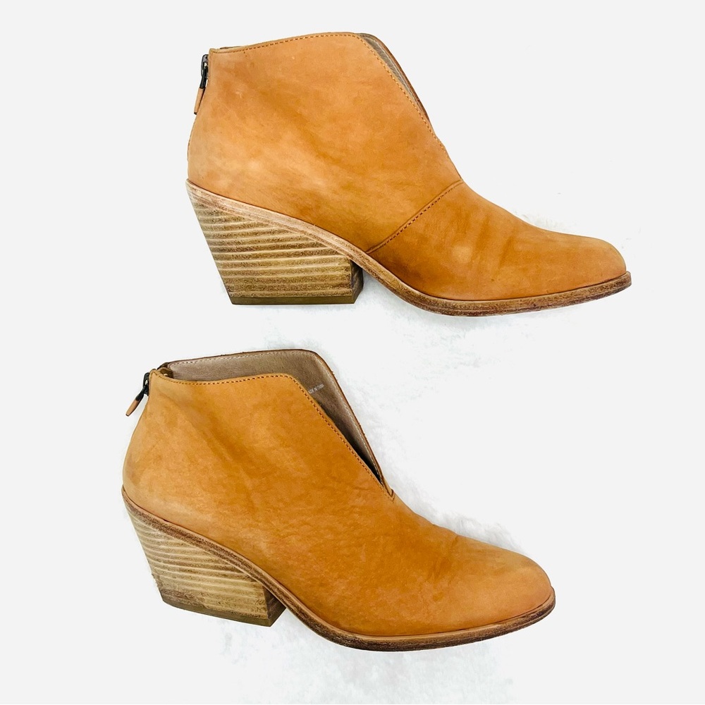EILEEN FISHER Tan Leather Nelson Split Front Ankle Boots Bootie Womens Size 6 - Picture 5 of 13
